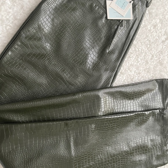 Byegreis Haley faux leather croc pants olive green M - Picture 5 of 10